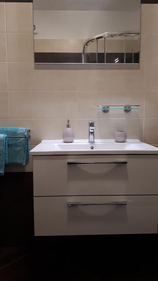 Agata Apartments โนวาลยา ภายนอก รูปภาพ